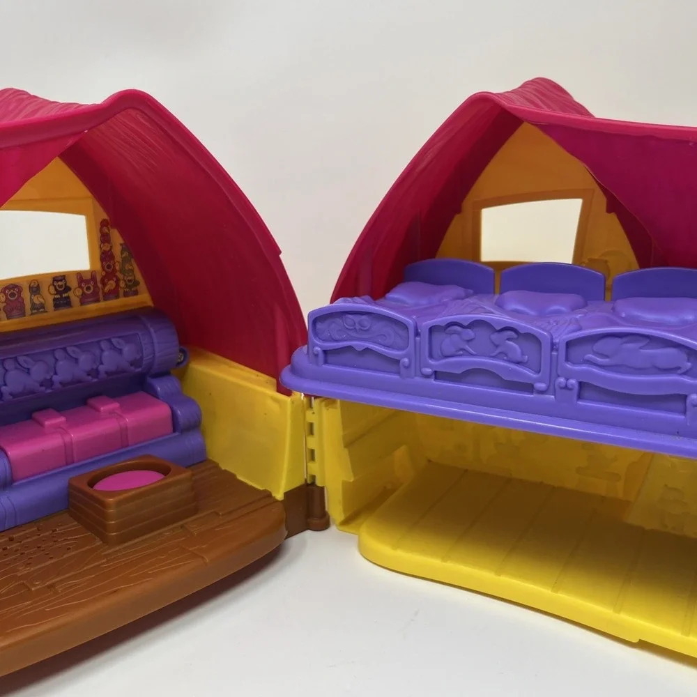 Fisher Price Little People Disney Snow White Cottage Music Works Playset Only